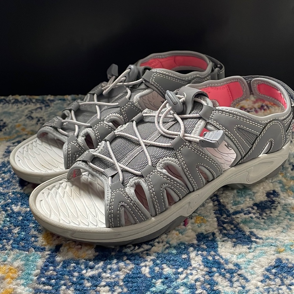 Khombu Gray and Pink Sport Sandals